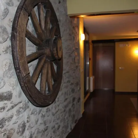 Els Canonges Allotjament Guest house La Seu d'Urgell