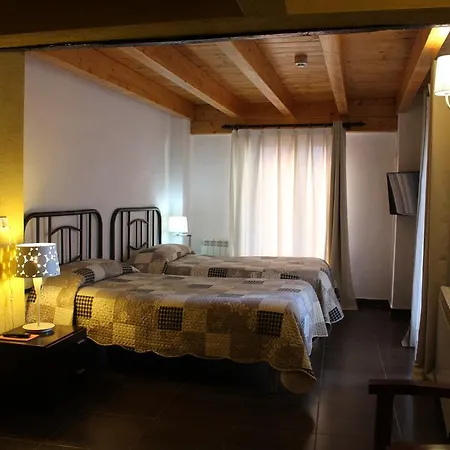 Guest house Els Canonges Allotjament 2*